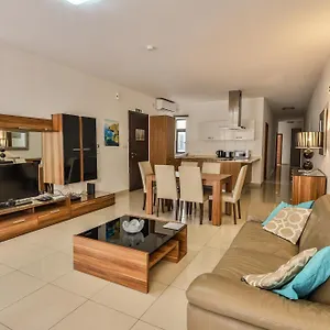 https://apt-belmonte-heights.hotelssaintjulians.com